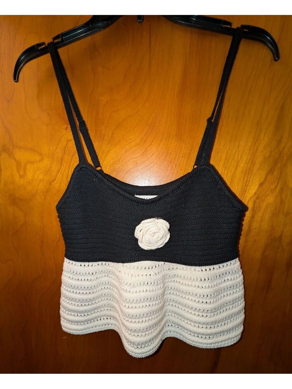 Aeropostale Black White Crochet Sleeveless Tank Top Flower Accent Size Medium